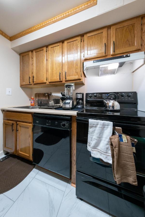 Two Bedrooms Apartment Manage And Supervise By Host Endless Features Amenities Dishwasher Washer Dryer Best Wifi Internet Services By Verizon Fios 960 Upload 960 Download Bi Monthly Free Housekeeping Services Huge 10000 Square Footage นิวยอร์ก ภายนอก รูปภาพ