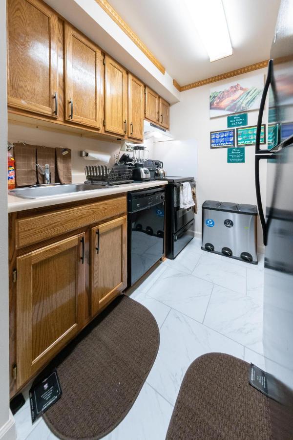 Two Bedrooms Apartment Manage And Supervise By Host Endless Features Amenities Dishwasher Washer Dryer Best Wifi Internet Services By Verizon Fios 960 Upload 960 Download Bi Monthly Free Housekeeping Services Huge 10000 Square Footage นิวยอร์ก ภายนอก รูปภาพ