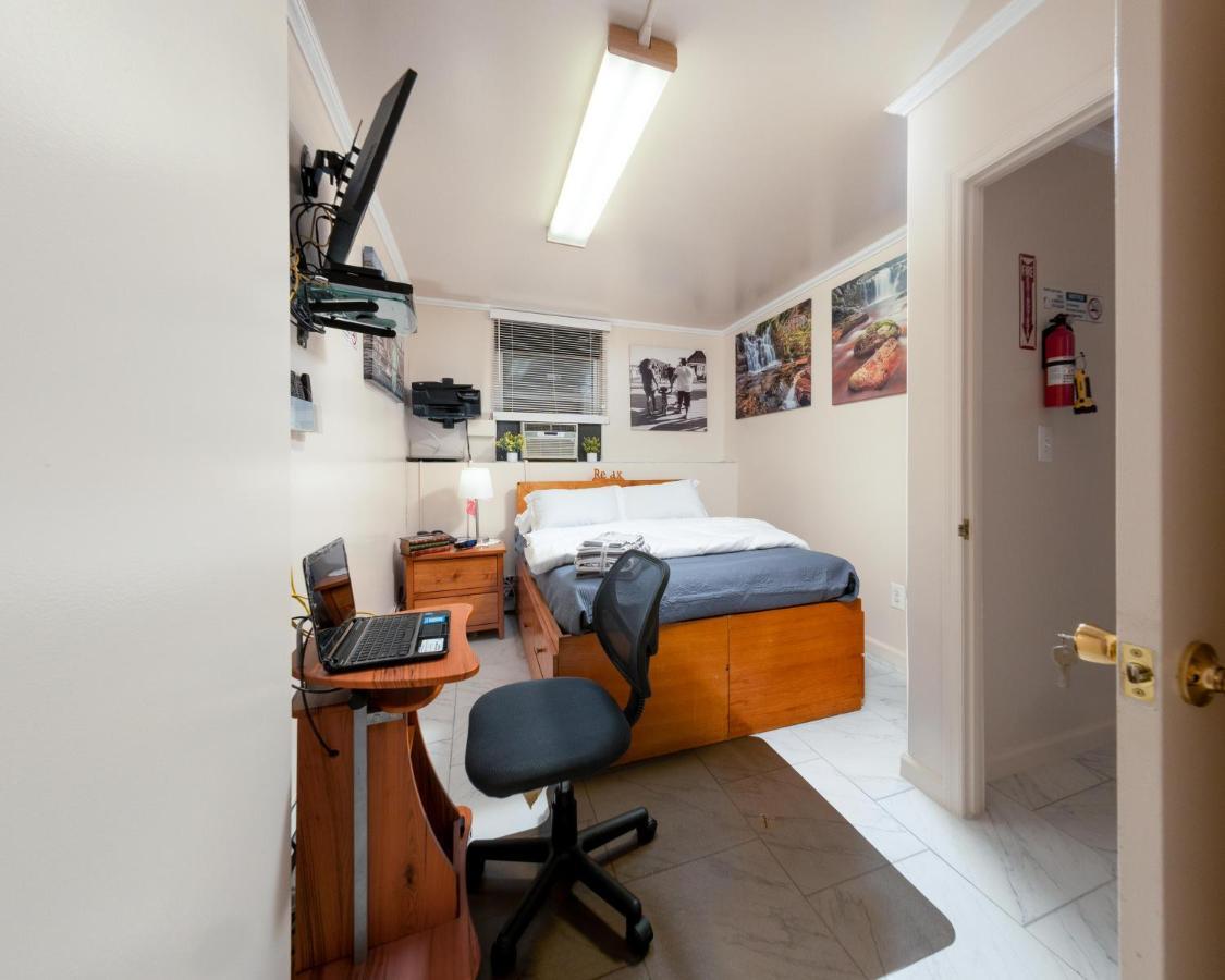 Two Bedrooms Apartment Manage And Supervise By Host Endless Features Amenities Dishwasher Washer Dryer Best Wifi Internet Services By Verizon Fios 960 Upload 960 Download Bi Monthly Free Housekeeping Services Huge 10000 Square Footage นิวยอร์ก ภายนอก รูปภาพ